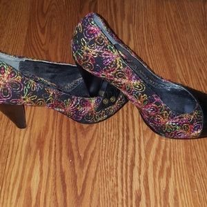 Naughty Monkey pump sandals